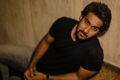 hero-snathosh-shobhan-stills