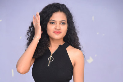 riya-at-thagithe-thandhana-movie-1st-look-launch