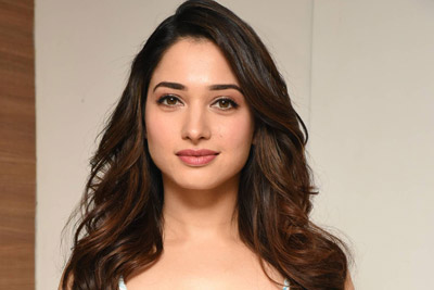 tamannaah-at-next-enti-movie-pre-release-event