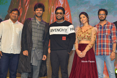 taxiwaala-movie-pre-release-event