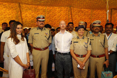 upasana-in-yoga-classes-with-police-department