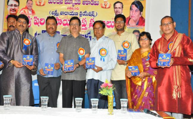 sri-shirdi-sai-saptasvaralu-album-out