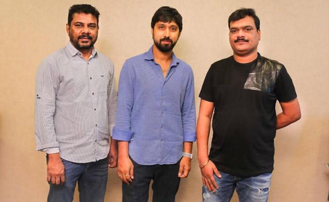 cash-cash-movies-song-launched