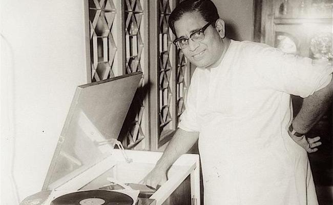 ghantasala-biopic-on-cards