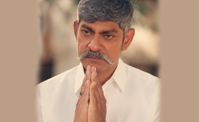 Jagapathibabu Roped for The Role of YS Rajashekar Reddy's Father